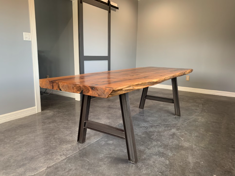 The Jayce Farm Table