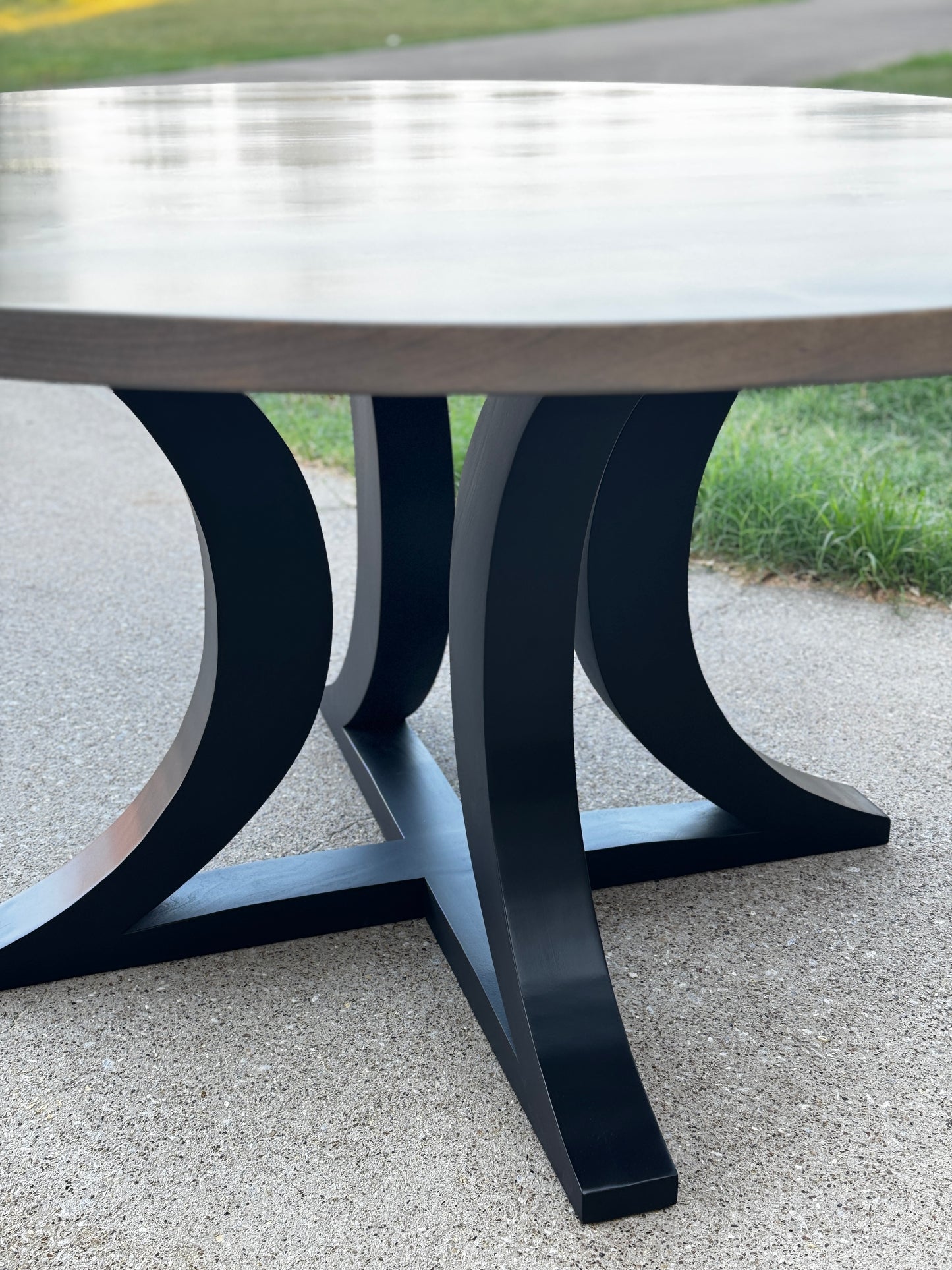 The Carly Table