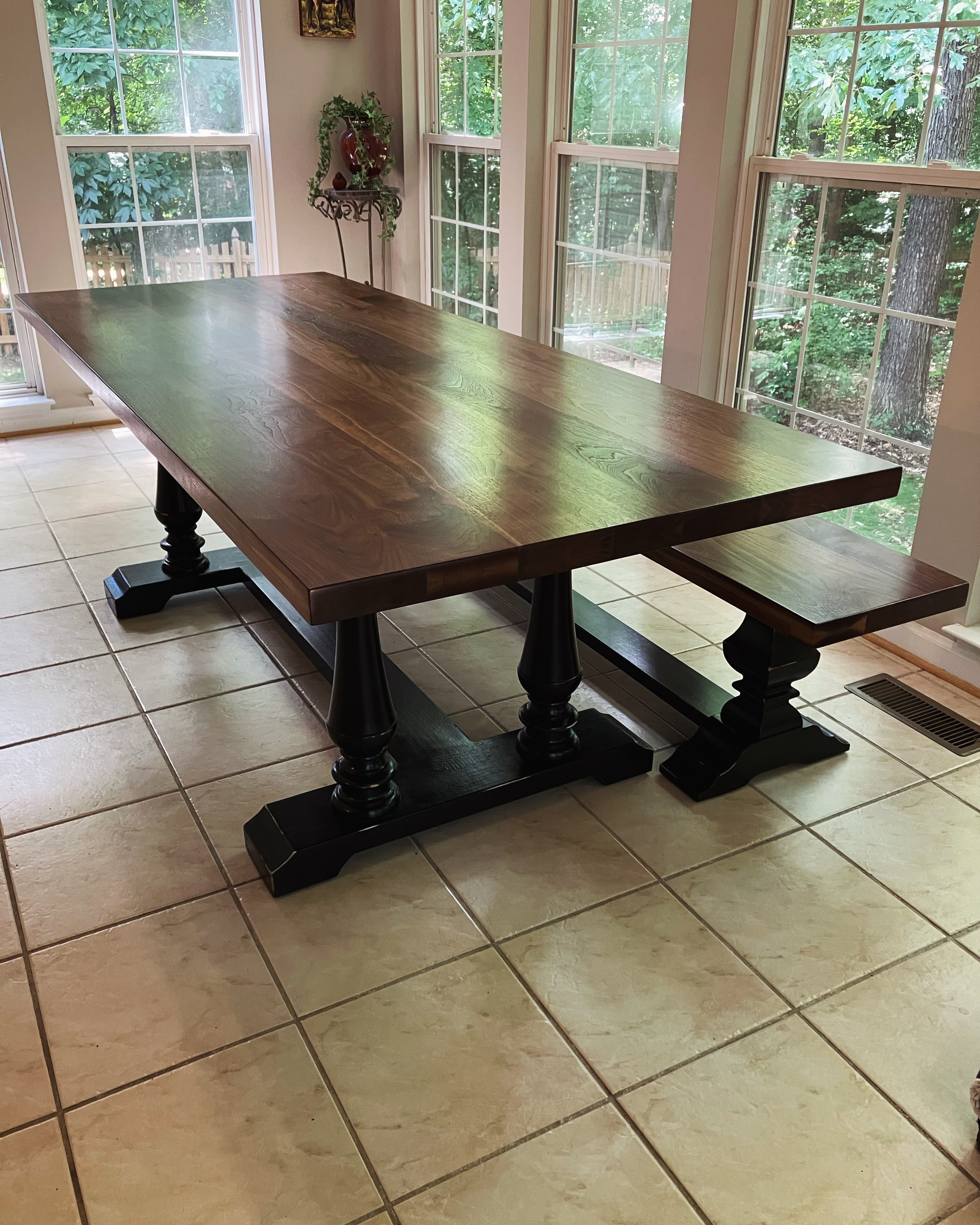 The Lindsay Farm Table