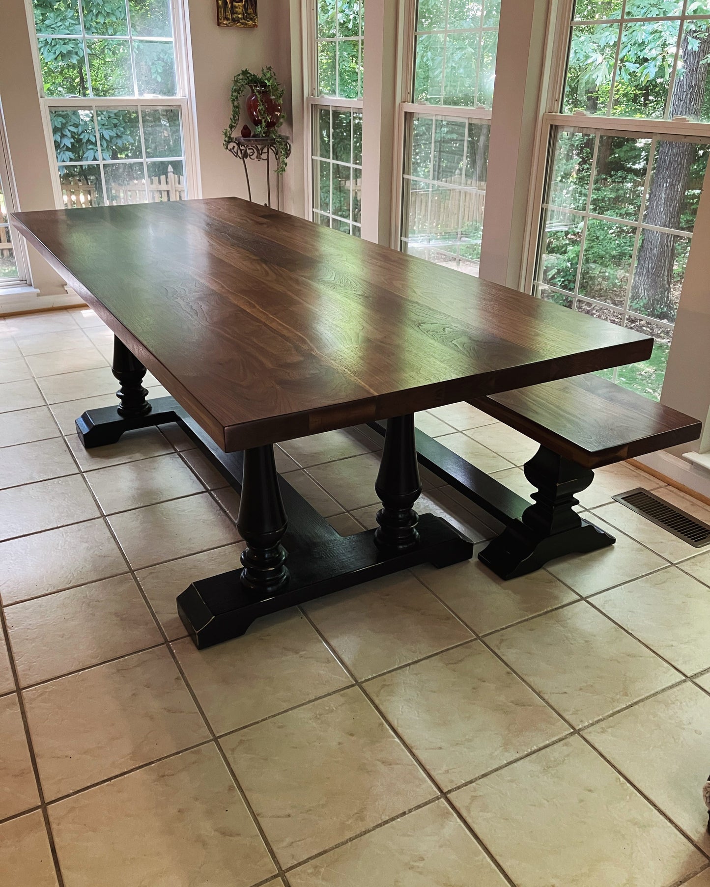 The Lindsay Farm Table