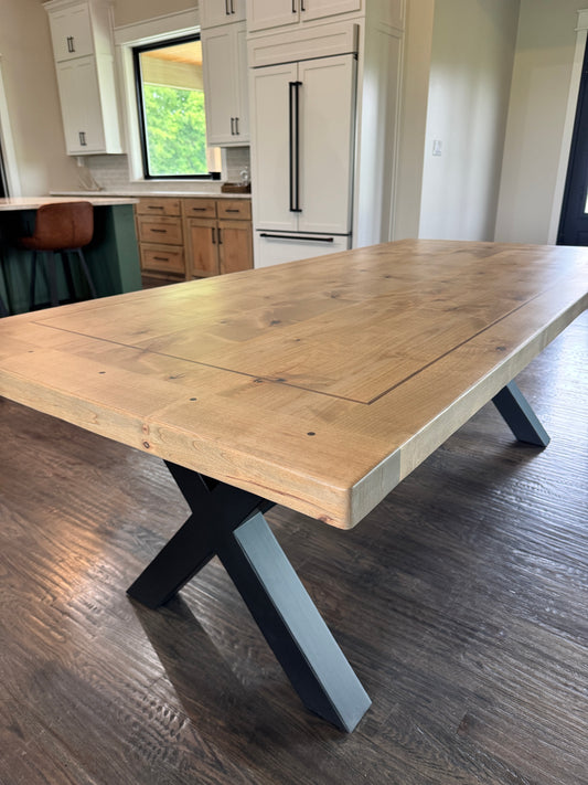 The Chloe Table